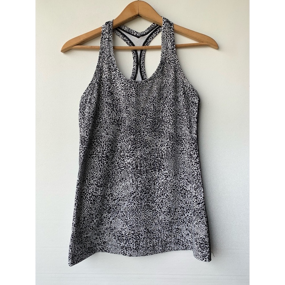 Lululemon black and white print sport tank